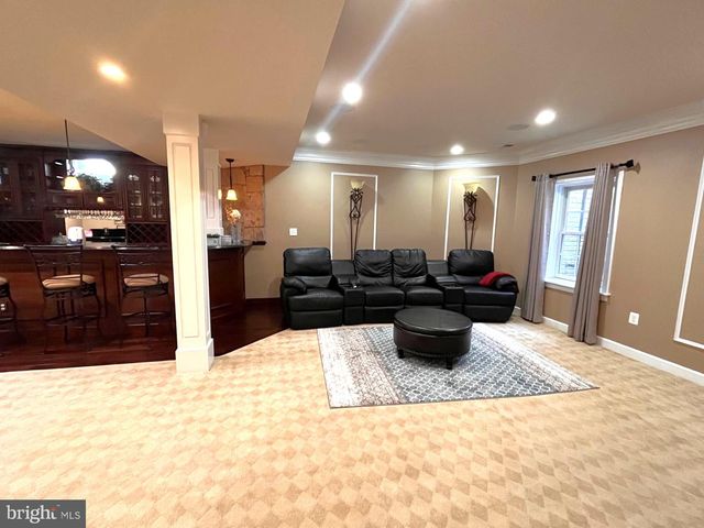4757 CHARTER CT, Woodbridge, VA 22192