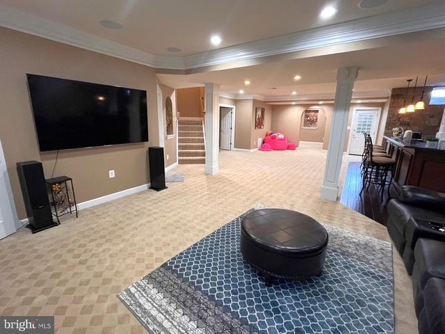 4757 CHARTER CT, Woodbridge, VA 22192