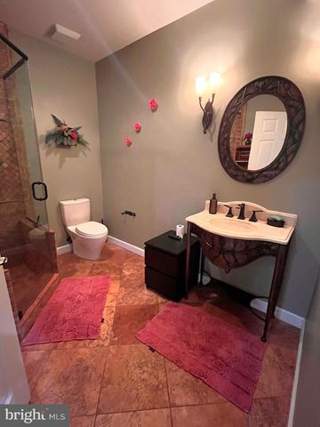 4757 CHARTER CT, Woodbridge, VA 22192