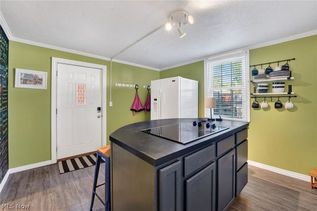 2078 W 41st Street, Cleveland, OH 44113