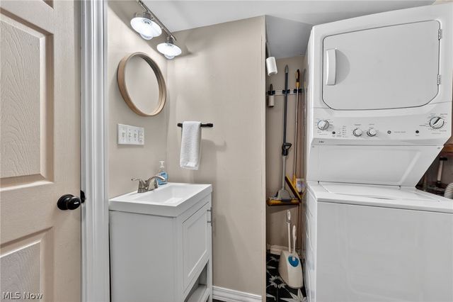 2078 W 41st Street, Cleveland, OH 44113