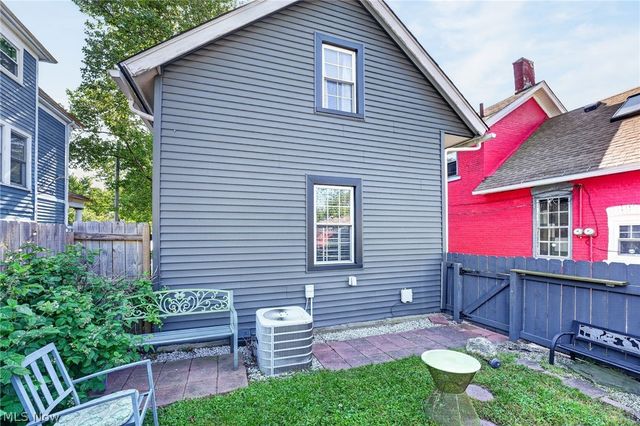 2078 W 41st Street, Cleveland, OH 44113