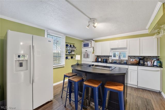 2078 W 41st Street, Cleveland, OH 44113
