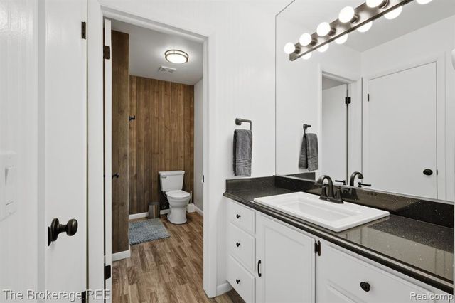 6060 Hearthside Place, Grand Blanc, MI 48439
