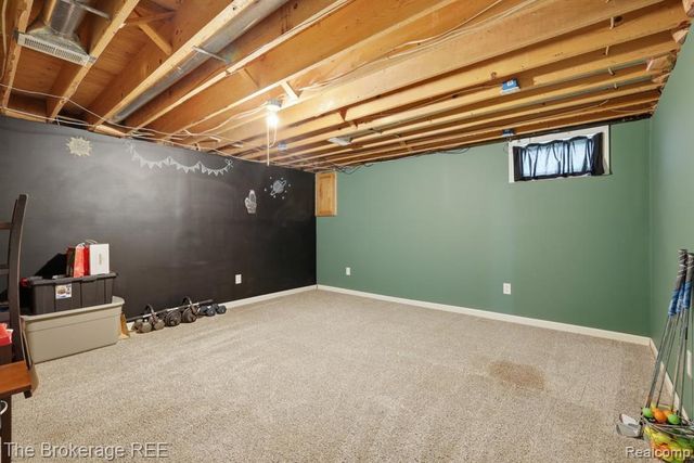 6060 Hearthside Place, Grand Blanc, MI 48439