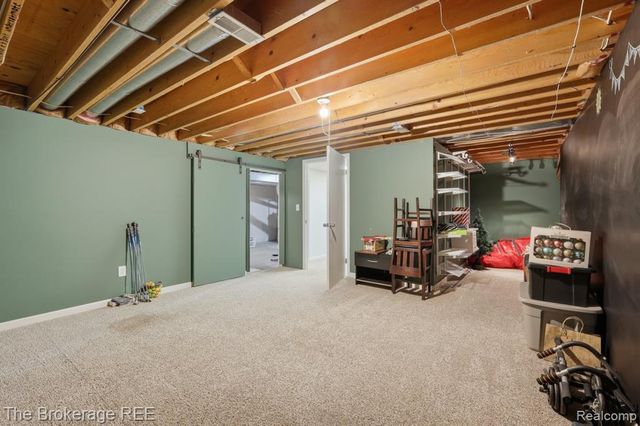 6060 Hearthside Place, Grand Blanc, MI 48439