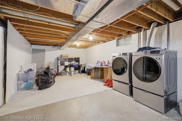 6060 Hearthside Place, Grand Blanc, MI 48439