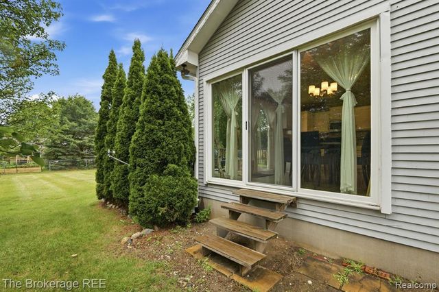 6060 Hearthside Place, Grand Blanc, MI 48439