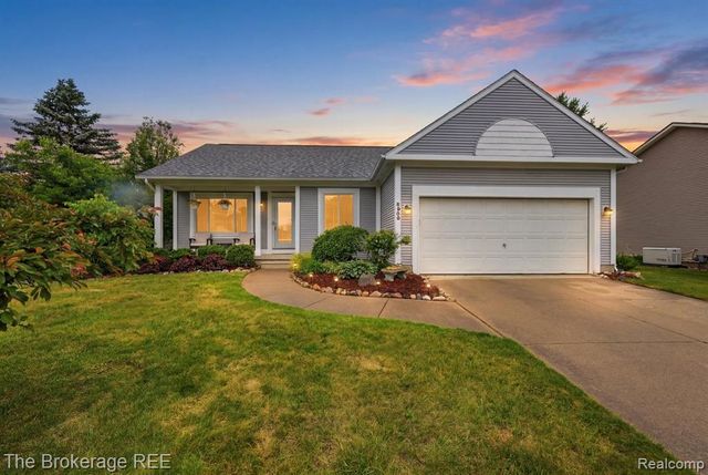 6060 Hearthside Place, Grand Blanc, MI 48439