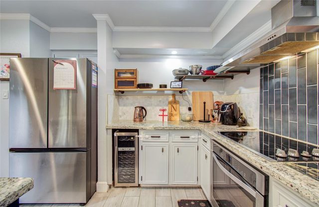 16707 Fernwood Way, Houston, TX 77058