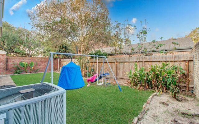 16707 Fernwood Way, Houston, TX 77058