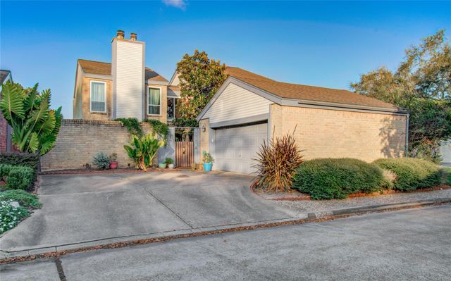 16707 Fernwood Way, Houston, TX 77058