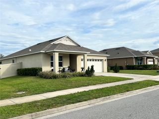 5240 GREENHEART AVENUE, Mount Dora, FL 32757