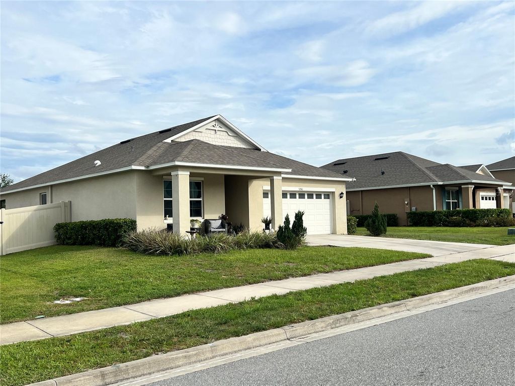 5240 GREENHEART AVENUE, Mount Dora, FL 32757