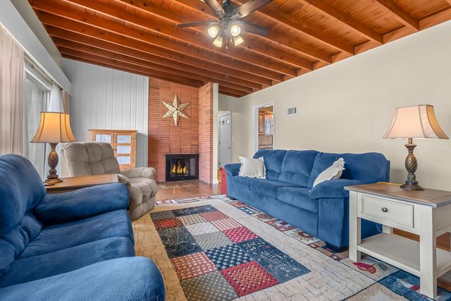 117 Orchard Ridge Parkway, Hillsdale, MI 49242