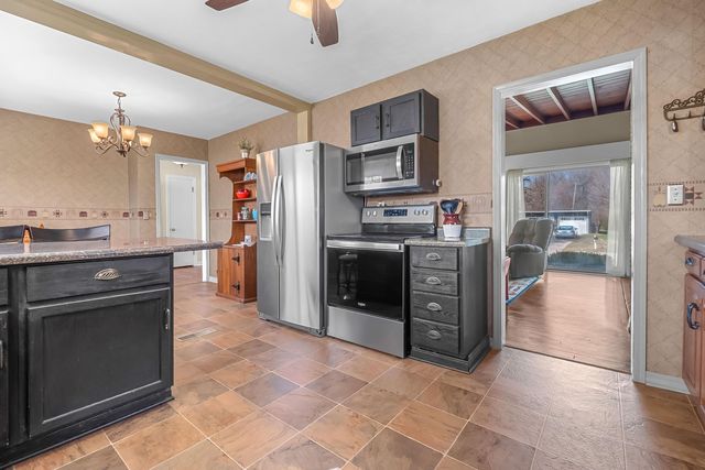 117 Orchard Ridge Parkway, Hillsdale, MI 49242