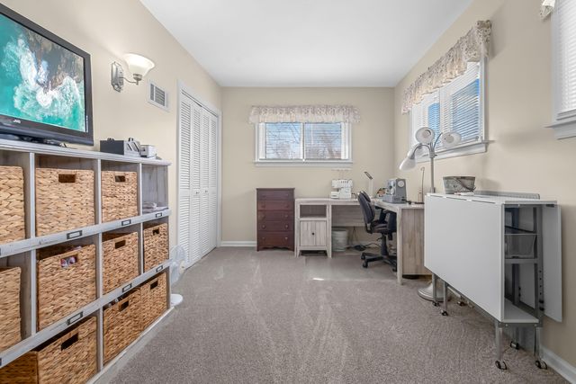 117 Orchard Ridge Parkway, Hillsdale, MI 49242