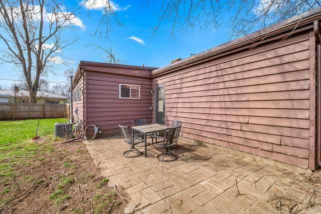 117 Orchard Ridge Parkway, Hillsdale, MI 49242