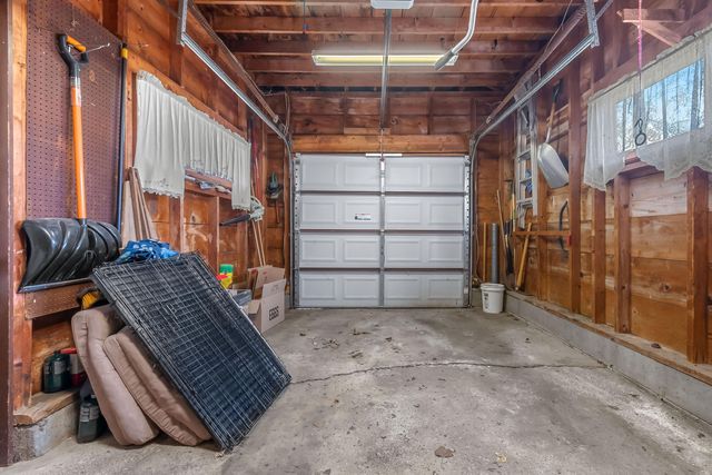 117 Orchard Ridge Parkway, Hillsdale, MI 49242