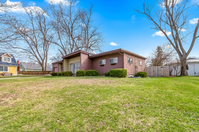 117 Orchard Ridge Parkway, Hillsdale, MI 49242