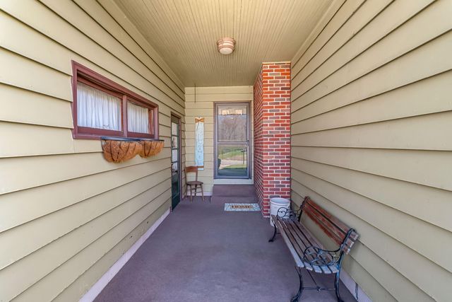 117 Orchard Ridge Parkway, Hillsdale, MI 49242