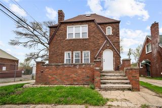 17125 Warrington Drive, Detroit, MI 48221