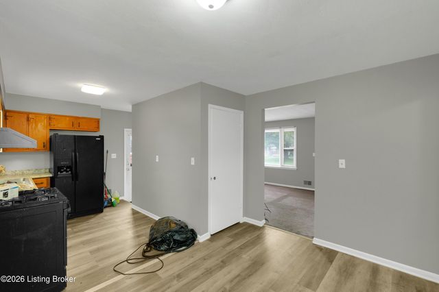 3307 Quinton Dr, Louisville, KY 40216