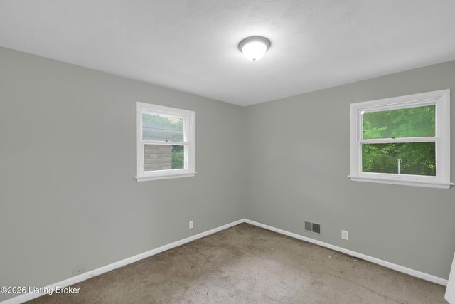 3307 Quinton Dr, Louisville, KY 40216