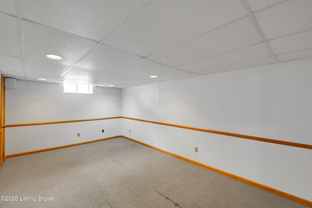 3307 Quinton Dr, Louisville, KY 40216