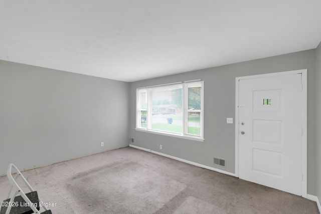 3307 Quinton Dr, Louisville, KY 40216