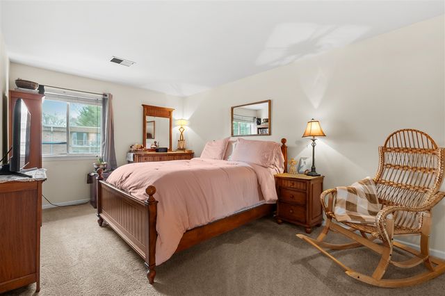 742 W Kilgore Road 307, Kalamazoo, MI 49008