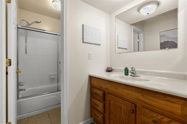 742 W Kilgore Road 307, Kalamazoo, MI 49008