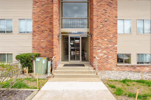 742 W Kilgore Road 307, Kalamazoo, MI 49008