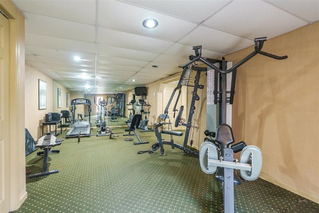 742 W Kilgore Road 307, Kalamazoo, MI 49008