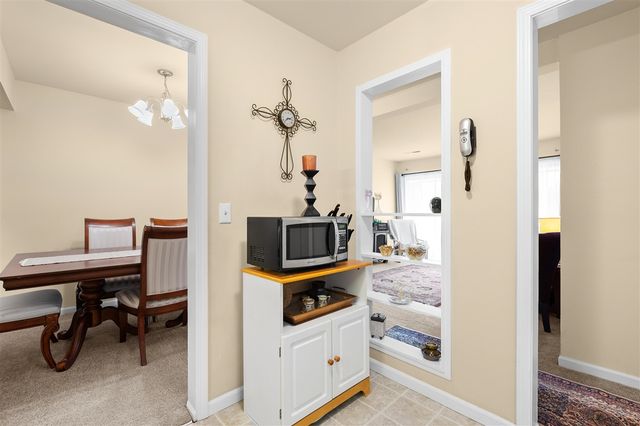 742 W Kilgore Road 307, Kalamazoo, MI 49008
