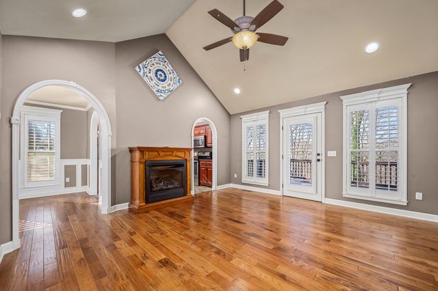 610 Westwood Dr, Mcminnville, TN 37110