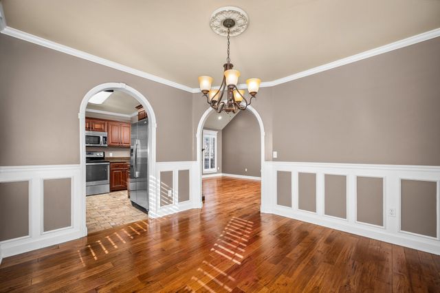 610 Westwood Dr, Mcminnville, TN 37110