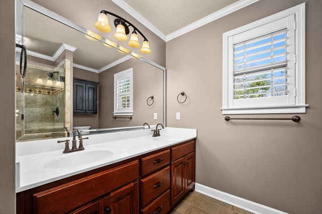 610 Westwood Dr, Mcminnville, TN 37110