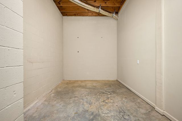 610 Westwood Dr, Mcminnville, TN 37110