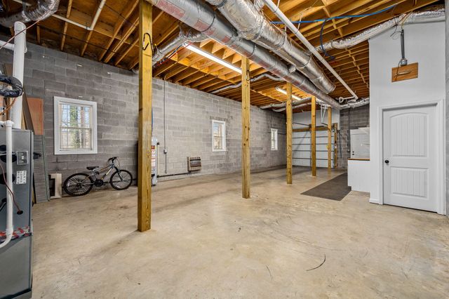 610 Westwood Dr, Mcminnville, TN 37110