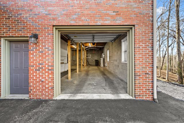 610 Westwood Dr, Mcminnville, TN 37110