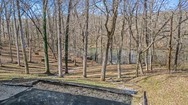 610 Westwood Dr, Mcminnville, TN 37110