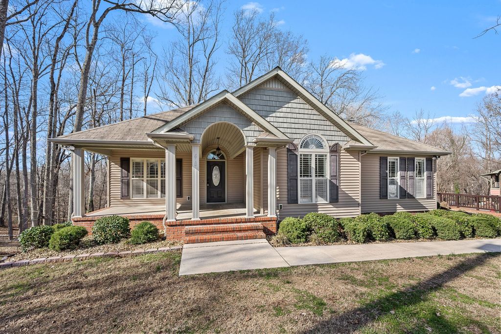 610 Westwood Dr, Mcminnville, TN 37110