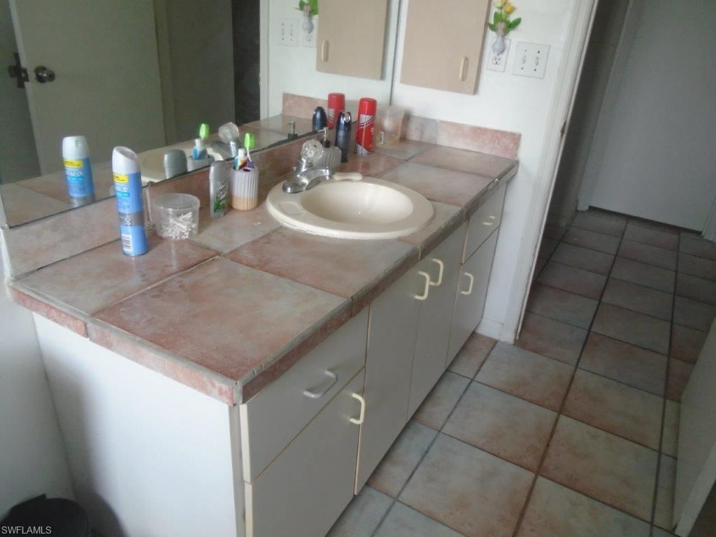 Image 7 of property listing at 1815 NW 13th ST, Cape Coral, FL 33993