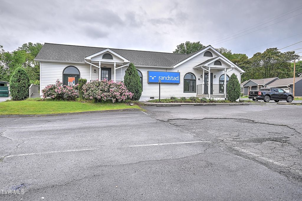 2920 Dorothy Street And 207 W. Oakl Street, Johnson City, TN 37604
