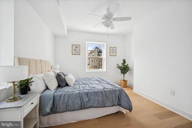 240 W EARLHAM TER, Philadelphia, PA 19144