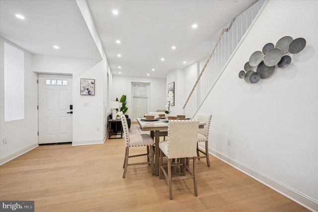 240 W EARLHAM TER, Philadelphia, PA 19144