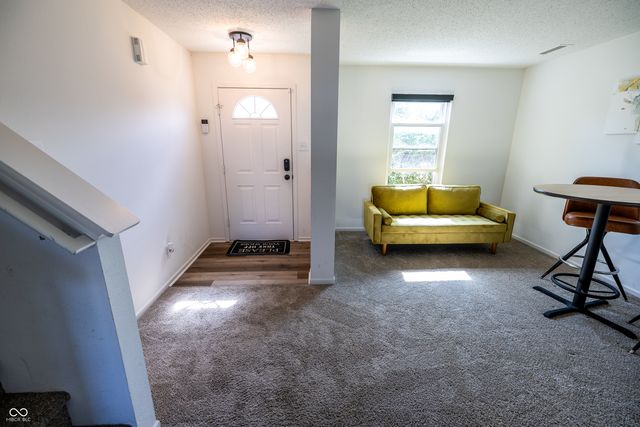 5606 N Plymouth Court, Mccordsville, IN 46055