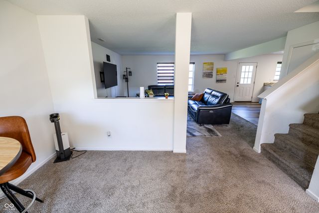 5606 N Plymouth Court, Mccordsville, IN 46055