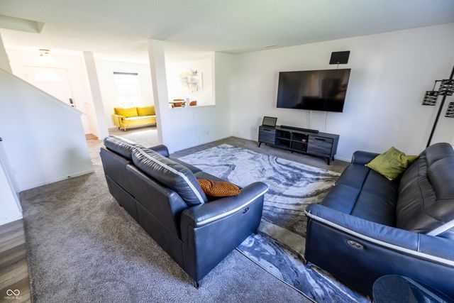 5606 N Plymouth Court, Mccordsville, IN 46055